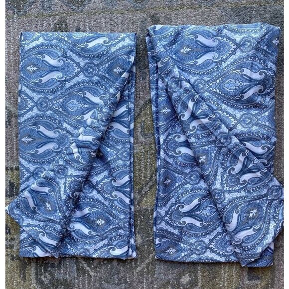 London Fog Paisley Design Bed Pillow Case Set - Picture 5 of 5